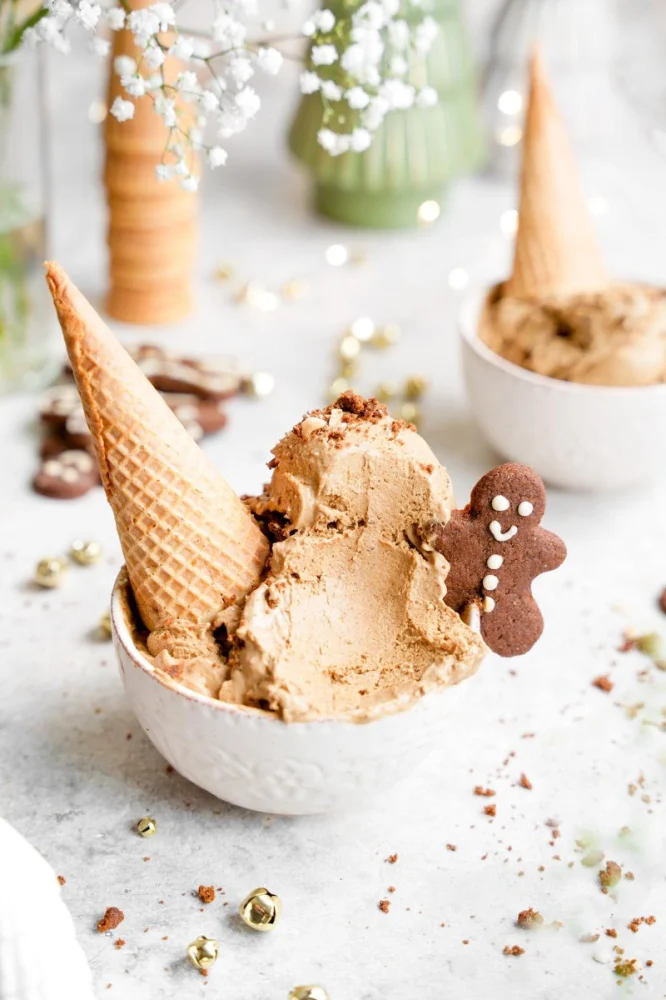 What Is Gingerbread Ice Cream and How to Spice for the Holidays