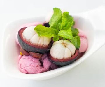 How to Make Ice Cream with Mangosteen for a Tropical Supreme Flavor