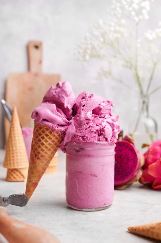 How to Make Ice Cream with Pitaya (Dragon Fruit) for a Vibrant Pink