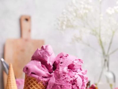 How to Make Ice Cream with Pitaya (Dragon Fruit) for a Vibrant Pink