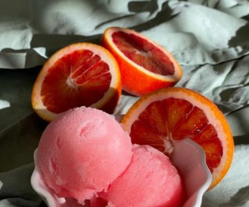 How to Make Ice Cream with Liquid Nitrogen for Ultra-Smooth Texture