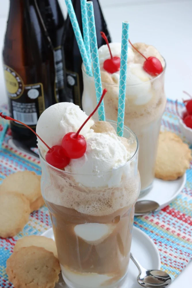 How to Make Ice Cream Floats with Root Beer, Cola, and More