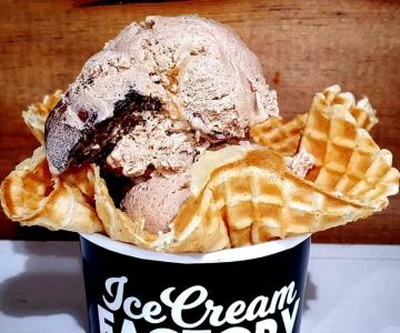 Best Ice Cream Shops in Jefferson City for Missouri Ozark Flavors