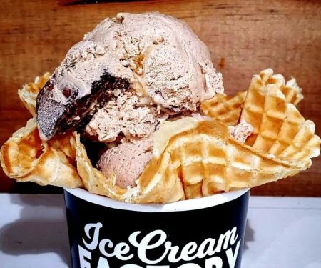Best Ice Cream Shops in Jefferson City for Missouri Ozark Flavors
