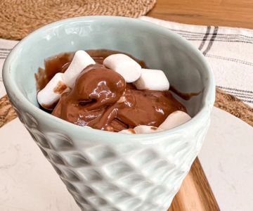 What Is Hot Chocolate Ice Cream and How to Add Marshmallow Swirls?