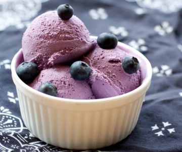 How to Make Ice Cream with Blueberries for an Antioxidant Treat