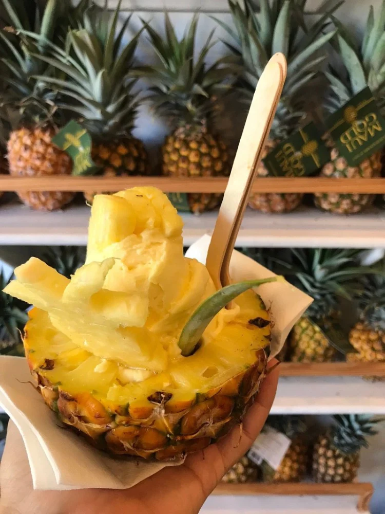 Best Ice Cream Shops in Honolulu for Pineapple and Coconut Combos