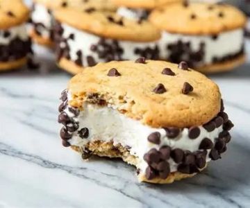 代码Ice Cream Sandwiches: Homemade Recipes and Best Store-Bought Options Reviewed