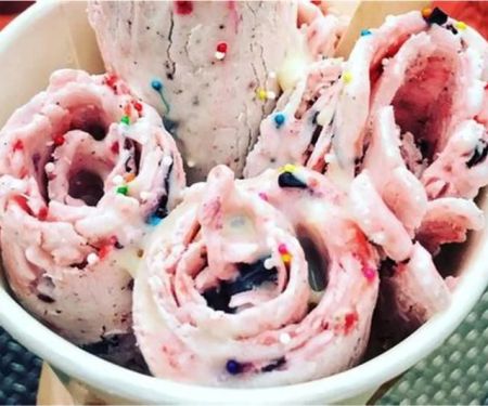 How to Make Rolled Ice Cream at Home with a Non-Stick Pan