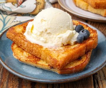 What Is French Toast Ice Cream and How to Soak the Bread Pieces