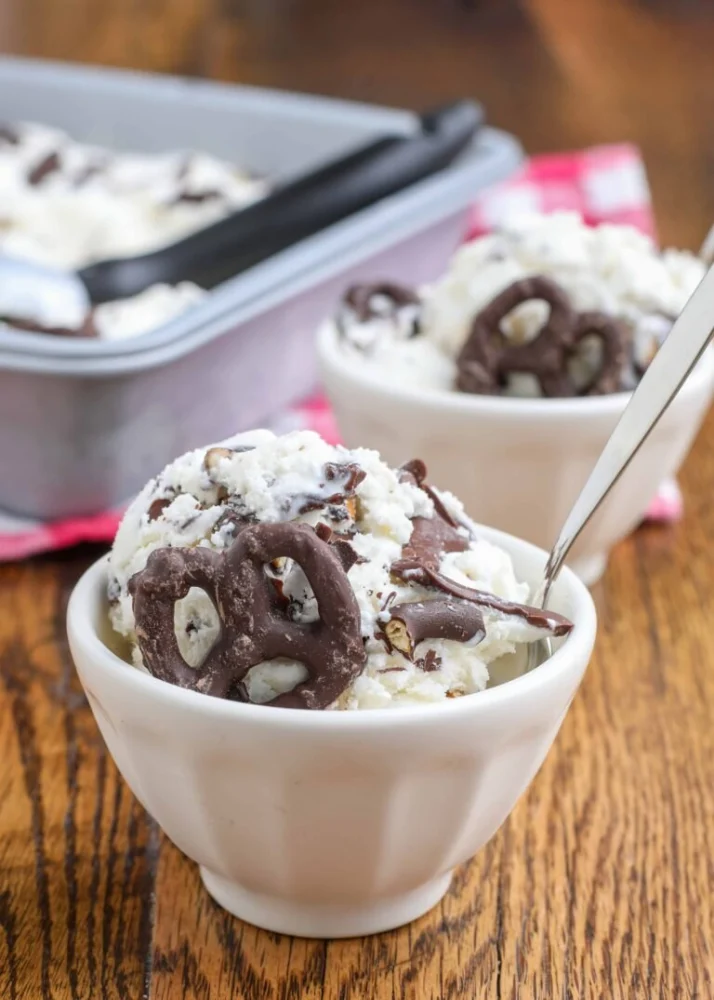 What Is Chocolate Covered Pretzel Ice Cream and How to Balance Sweet and Salty