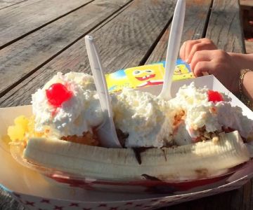 Best Ice Cream Shops in Natchez with Mississippi Riverboat Themes
