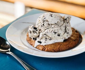 Best Ice Cream Shops in Bismarck Serving North Dakota Sunflower Seeds Treats