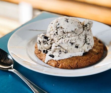 Best Ice Cream Shops in Bismarck Serving North Dakota Sunflower Seeds Treats