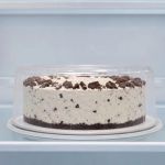 How to Store an Ice Cream Cake Before Serving It